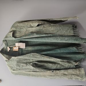 Hem and thread top nwt